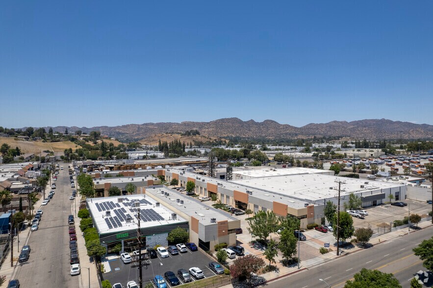 More Photos Of 9027 Canoga Ave, Canoga Park Manufacturing For Lease