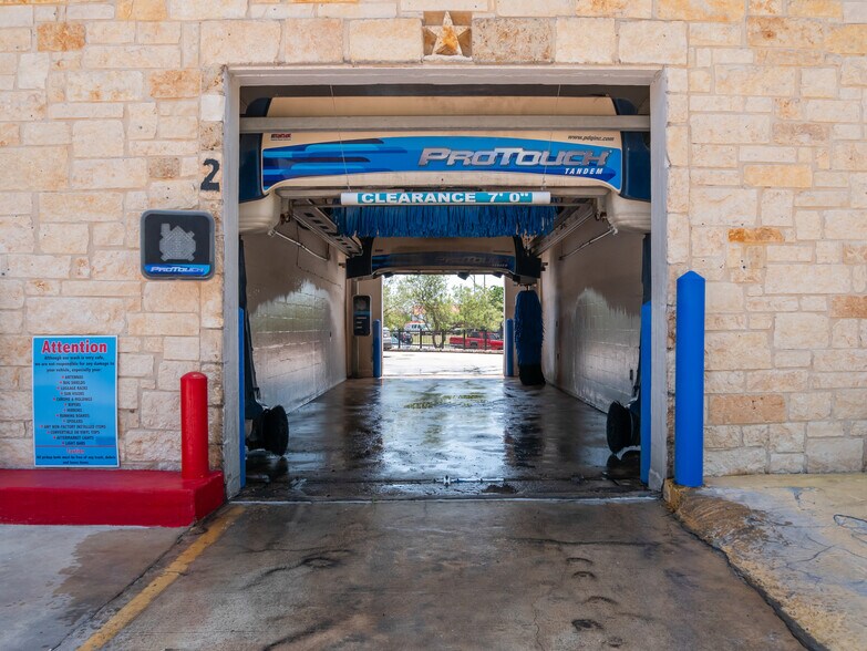 More Photos Of 20203 Huebner Rd, San Antonio Carwash For Sale