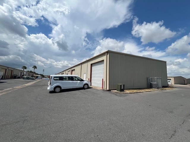 More Photos Of 601 E Cedar Ave, McAllen Service For Lease