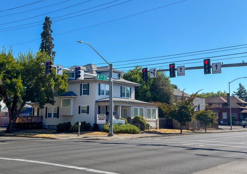 Primary Photo Of 795 W 7th Ave, Eugene Office For Lease