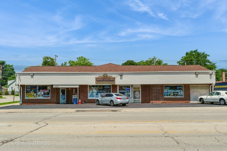 More Photos Of 2864 Washington St, Waukegan Storefront Retail Office For Sale