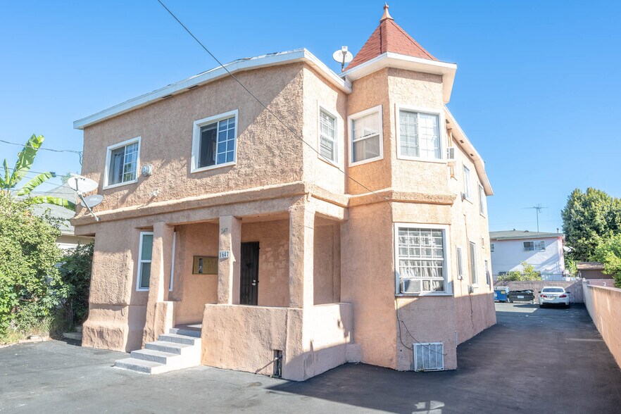 Primary Photo Of 1647 W 12th Pl, Los Angeles Apartments For Sale