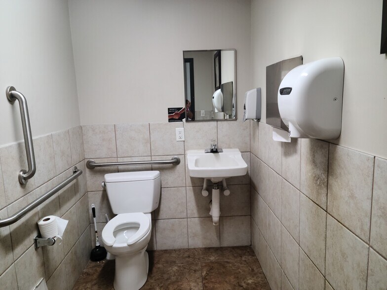More Photos Of 1751 Alexander St, West Valley Coworking Space