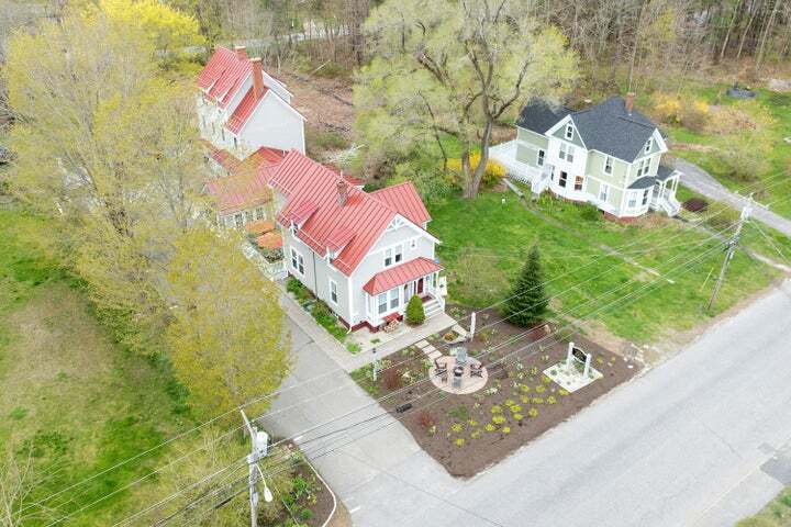 More Photos Of 11 Holbrook St, Freeport Hospitality For Sale