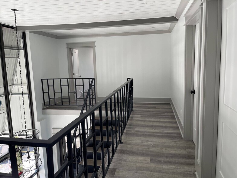 More Photos Of 1009 Keith St NW, Cleveland Office For Lease