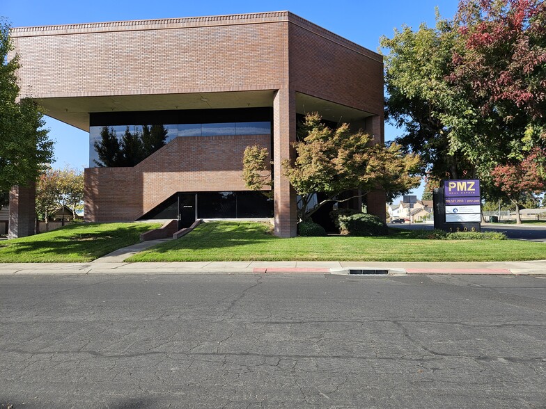 Primary Photo Of 1200 E Orangeburg Ave, Modesto Office For Lease