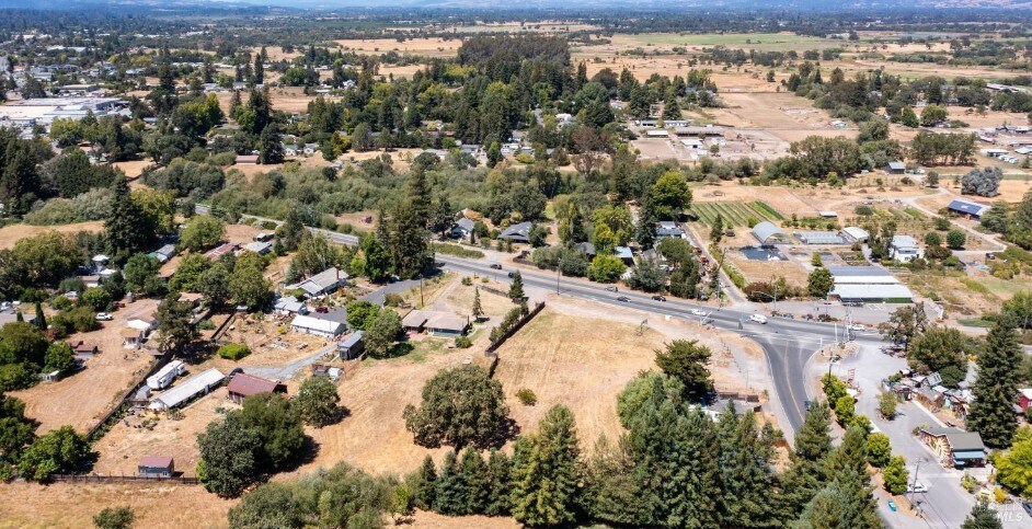 More Photos Of 1794 Hwy 116 S 1794 Hwy 116 S, Sebastopol Flex For Sale