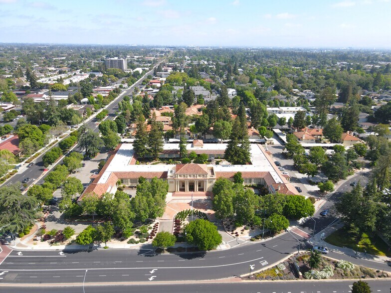 More Photos Of 51 E Campbell Ave, Campbell Medical For Lease