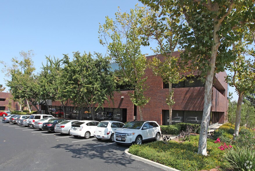 More Photos Of 11590 W Bernardo Ct, San Diego Unknown For Lease
