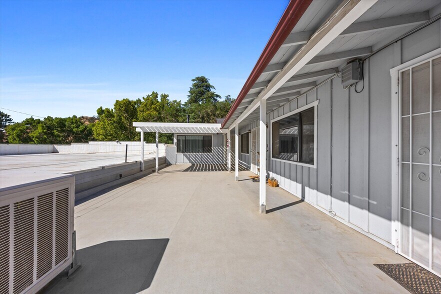 More Photos Of 16 Tobias St, Kernville Storefront Retail Residential For Sale