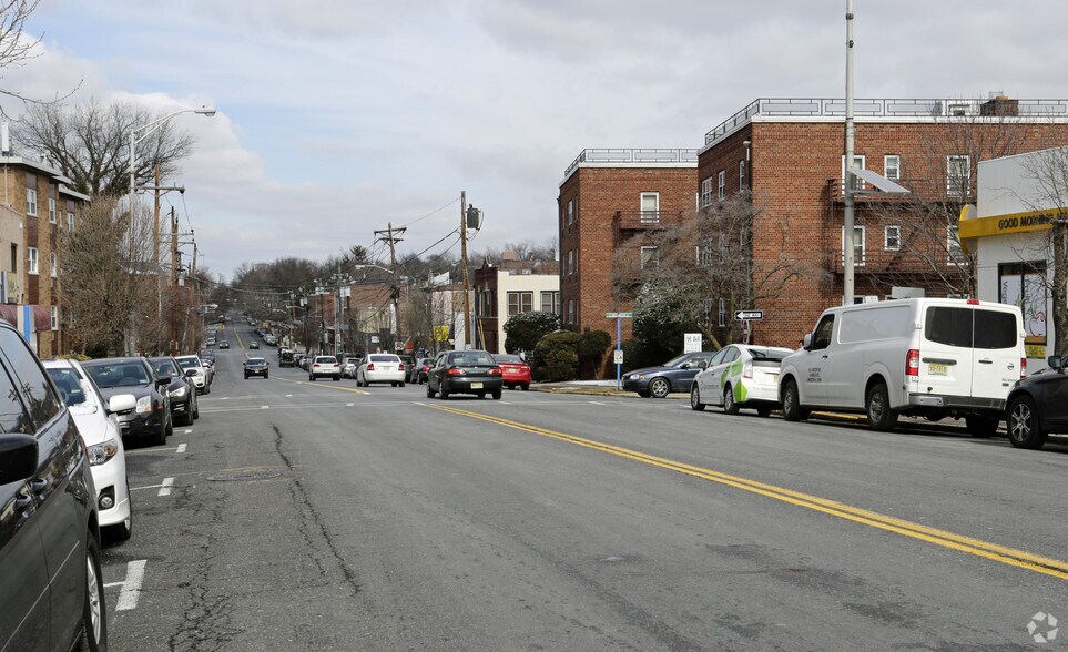 More Photos Of 232-234 Broad Ave, Palisades Park Storefront Retail Office For Lease
