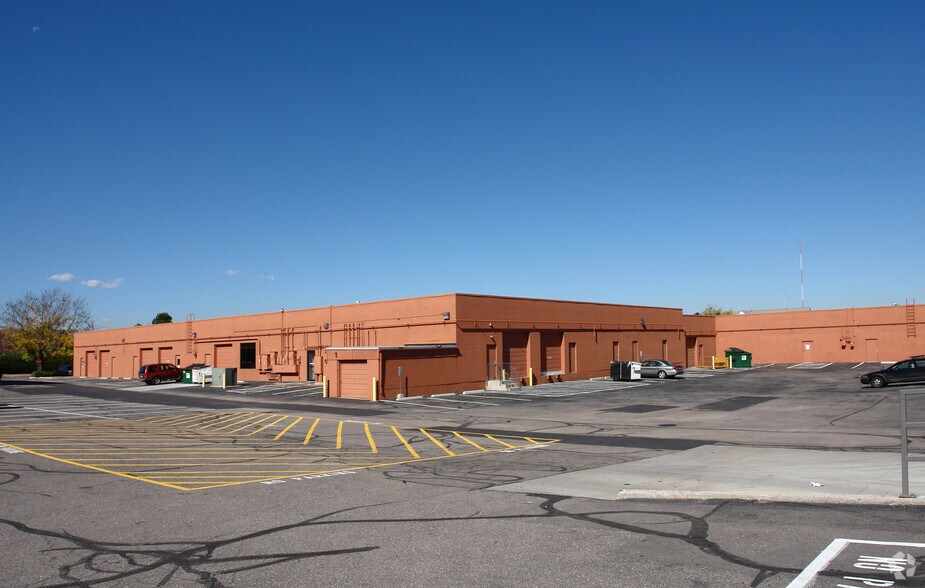 More Photos Of 6900 W Jefferson Ave, Lakewood Unknown For Lease