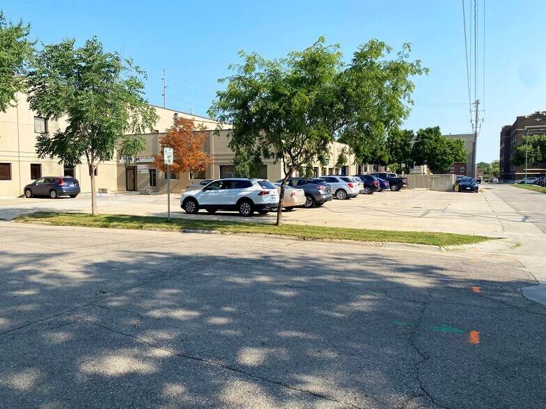 More Photos Of 202 1st St SE, Mason City Office For Lease