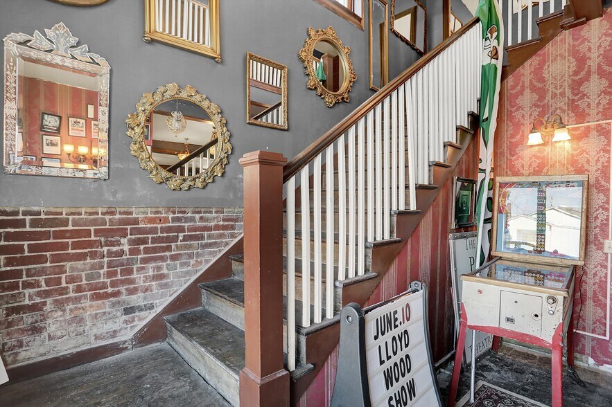 More Photos Of 111 S Walnut St, Edinburgh Theater Concert Hall For Sale