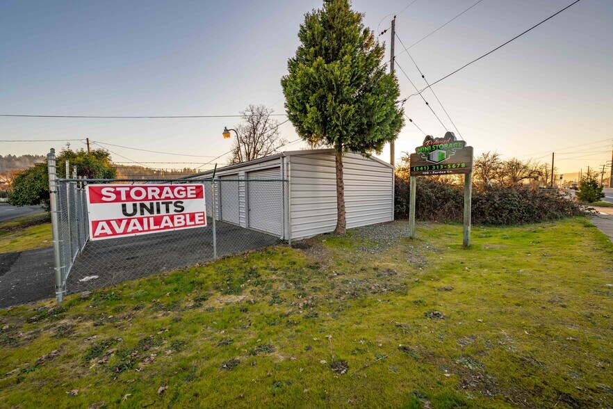 More Photos Of 100 Pardee Ln, Grants Pass Self Storage For Sale