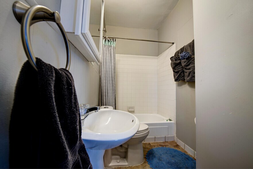 More Photos Of 1225 N Clarkson St, Denver Apartments For Sale