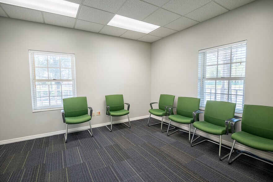 More Photos Of 300 W Main St, Lake Butler Storefront Retail Office For Sale