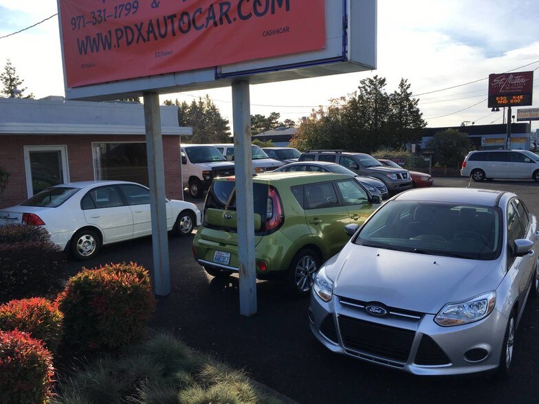 More Photos Of 10350 SW Canyon Rd, Beaverton Auto Dealership For Lease