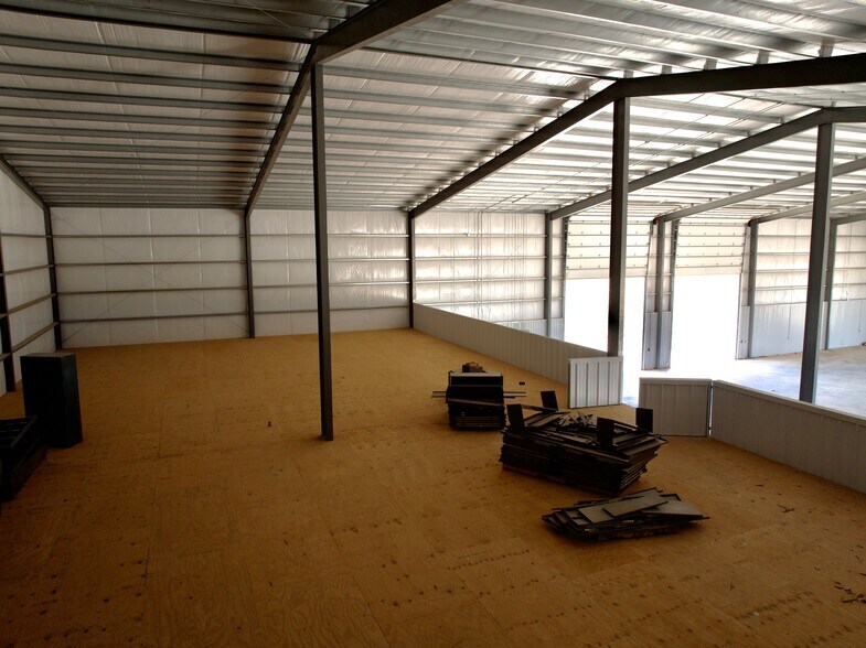 More Photos Of 7836 Old Campbellton Rd, Pleasanton Warehouse For Sale