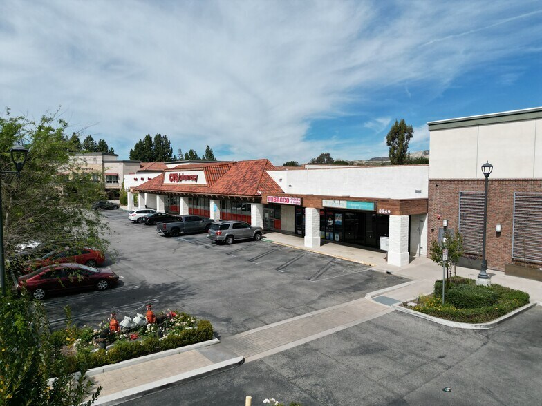 More Photos Of 3885-3977 Cochran St, Simi Valley Unknown For Lease