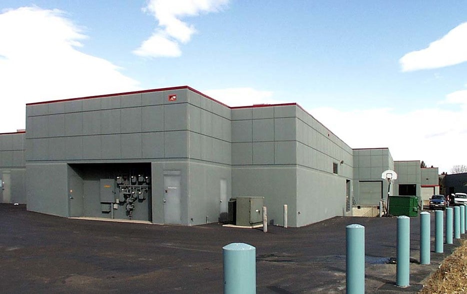 More Photos Of 6900 E 47th Avenue Dr, Denver Flex For Lease