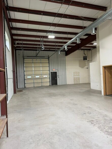 More Photos Of 24760 W Eames St, Channahon Light Manufacturing For Lease