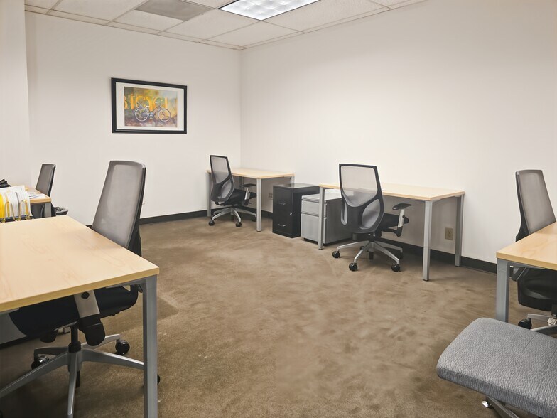 More Photos Of 10121 SE Sunnyside Rd, Clackamas Coworking Space