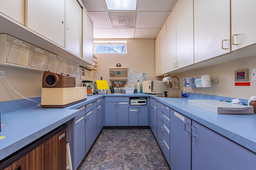 More Photos Of 5521 N Milwaukee Ave, Chicago Medical For Lease
