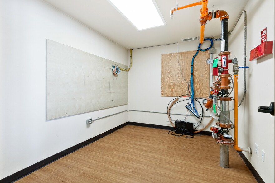 More Photos Of 26243 State Highway 51, Wagoner Medical For Sale