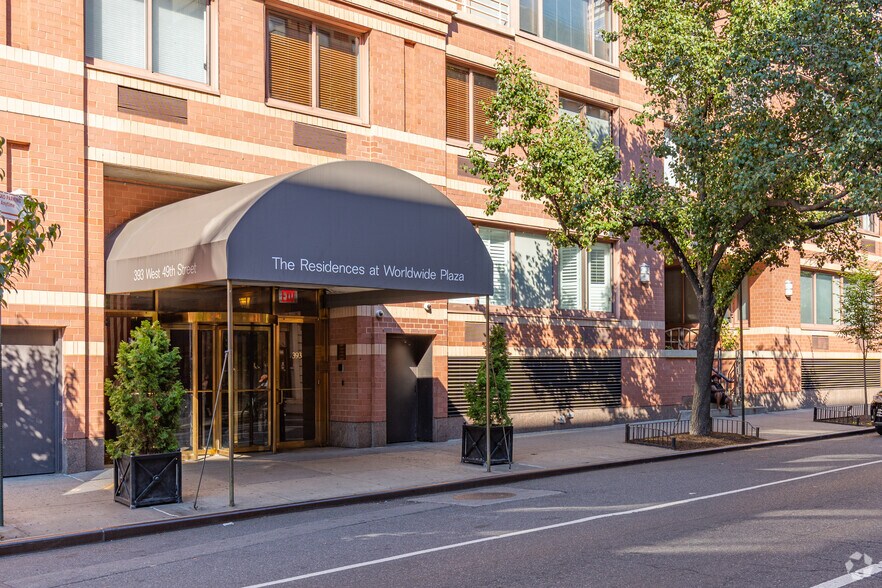 More Photos Of 360 W 50th St, New York Apartments For Sale