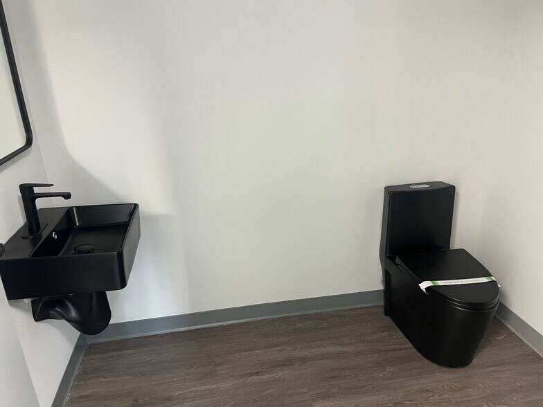 More Photos Of 1307 Cleveland Avenue, Wildwood Office For Sale