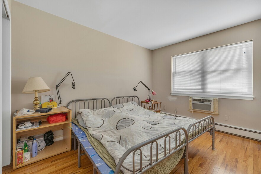 More Photos Of 161 S Pearl St, Pearl River Apartments For Sale
