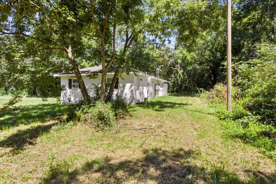 More Photos Of 1204 Evergreen St, Anderson Apartments For Sale