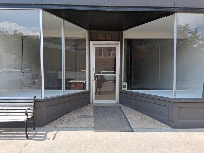 More Photos Of 108-110 E Main St, Florence Storefront Retail Residential For Lease