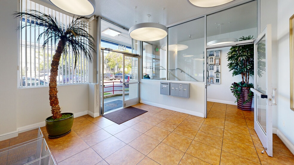 More Photos Of 1311-1425 63rd St, Emeryville Distribution For Lease