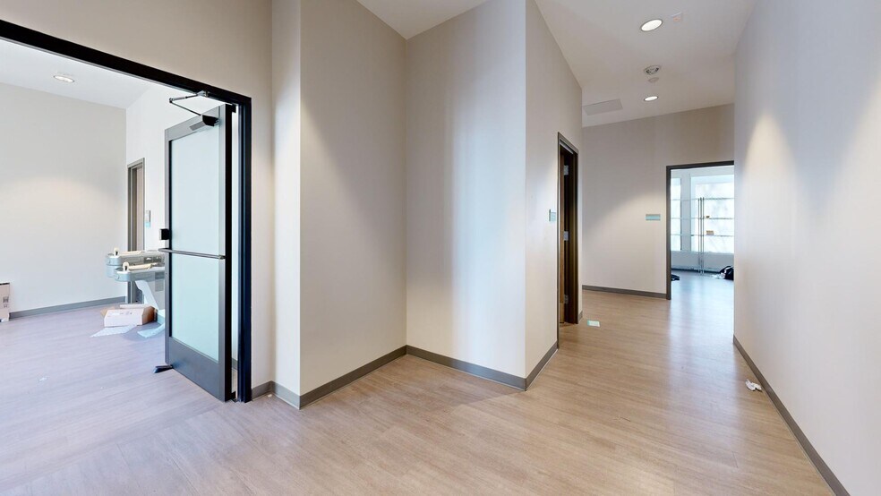 More Photos Of 5901 W Waco Dr, Waco Medical For Sale