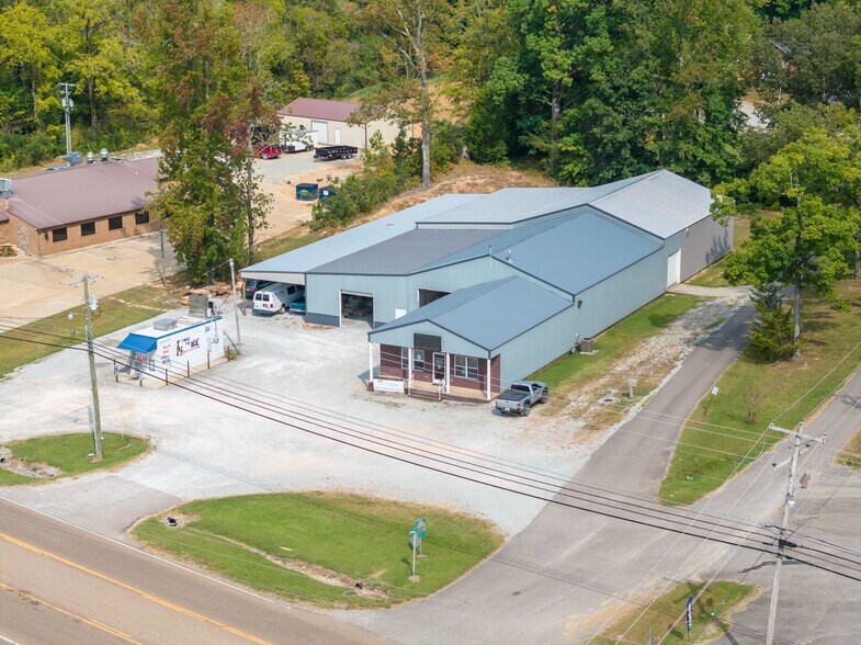 More Photos Of 455 E Main St, Parsons General Retail For Sale