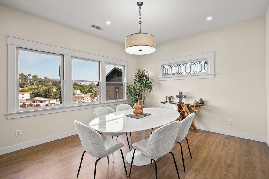 More Photos Of 844 E Kensington Rd, Los Angeles Specialty For Sale