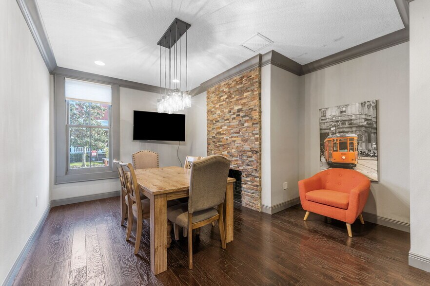 More Photos Of 337 S Plant Ave, Tampa Office Residential For Lease