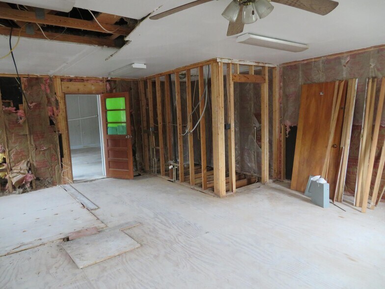 More Photos Of 440 Main St, Lynchburg Flex For Sale