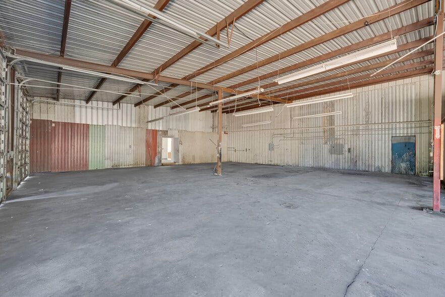 More Photos Of 4255 S Kirkwood Rd, Houston Storefront For Sale
