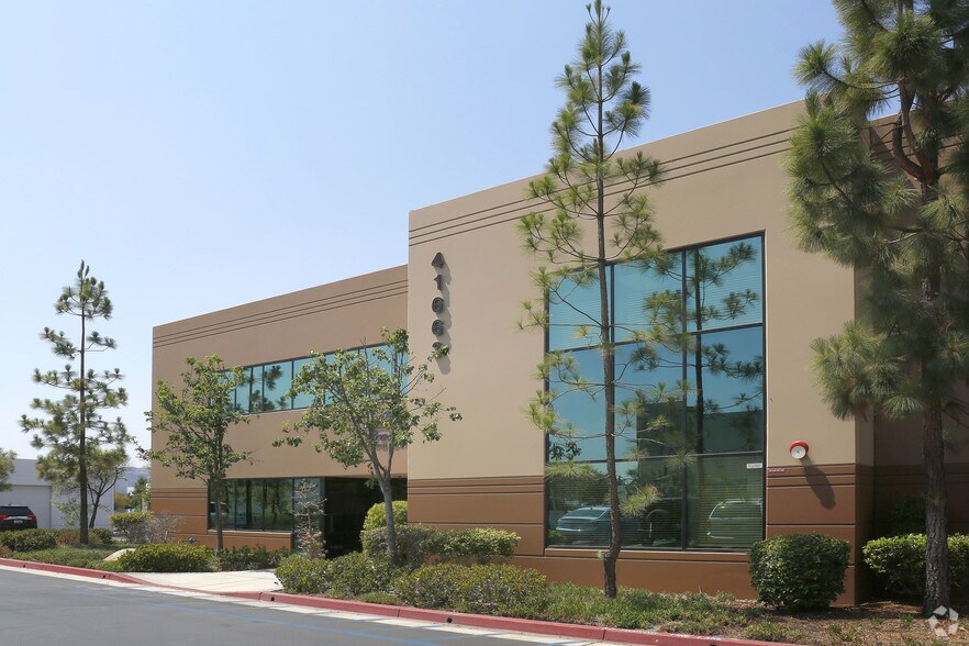 More Photos Of 41663 Date St, Murrieta Service For Lease