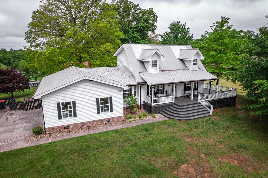 More Photos Of 1249 Gulf Rd, Spencer Golf Course Driving Range For Sale