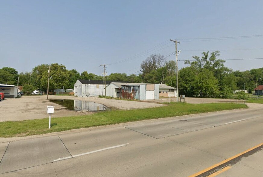 More Photos Of 57909 In-19, Elkhart Auto Repair For Sale