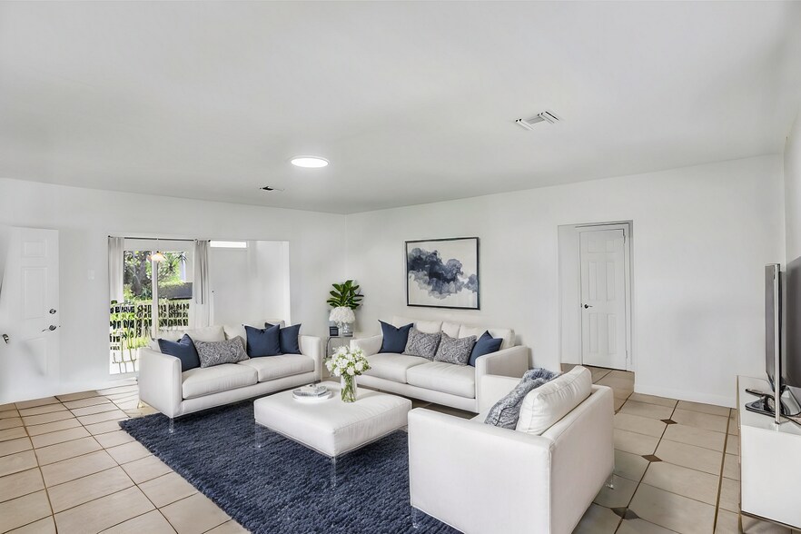 More Photos Of 76 NE 49th St, Miami Apartments For Sale