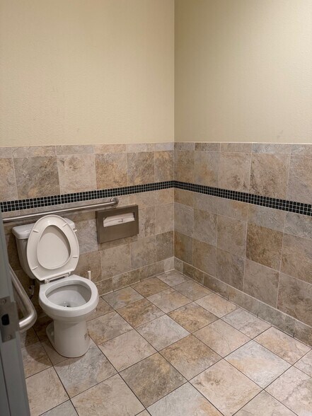 More Photos Of 3436 Hillcrest Ave, Antioch Medical For Lease