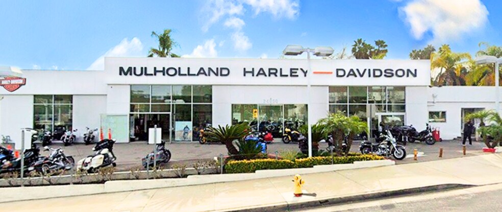 Primary Photo Of 24050 Ventura Blvd, Calabasas Auto Dealership For Lease