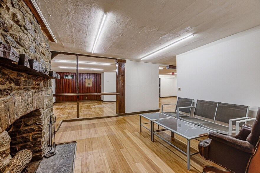 More Photos Of 216 E Main St, Batavia Storefront Retail Residential For Sale