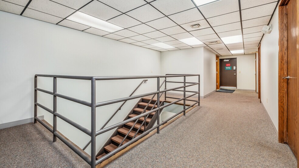 More Photos Of 1211 Ludington St, Escanaba Office For Sale