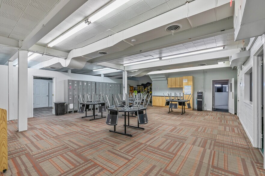 More Photos Of 1901 Westwood Ave, Richmond Warehouse For Sale